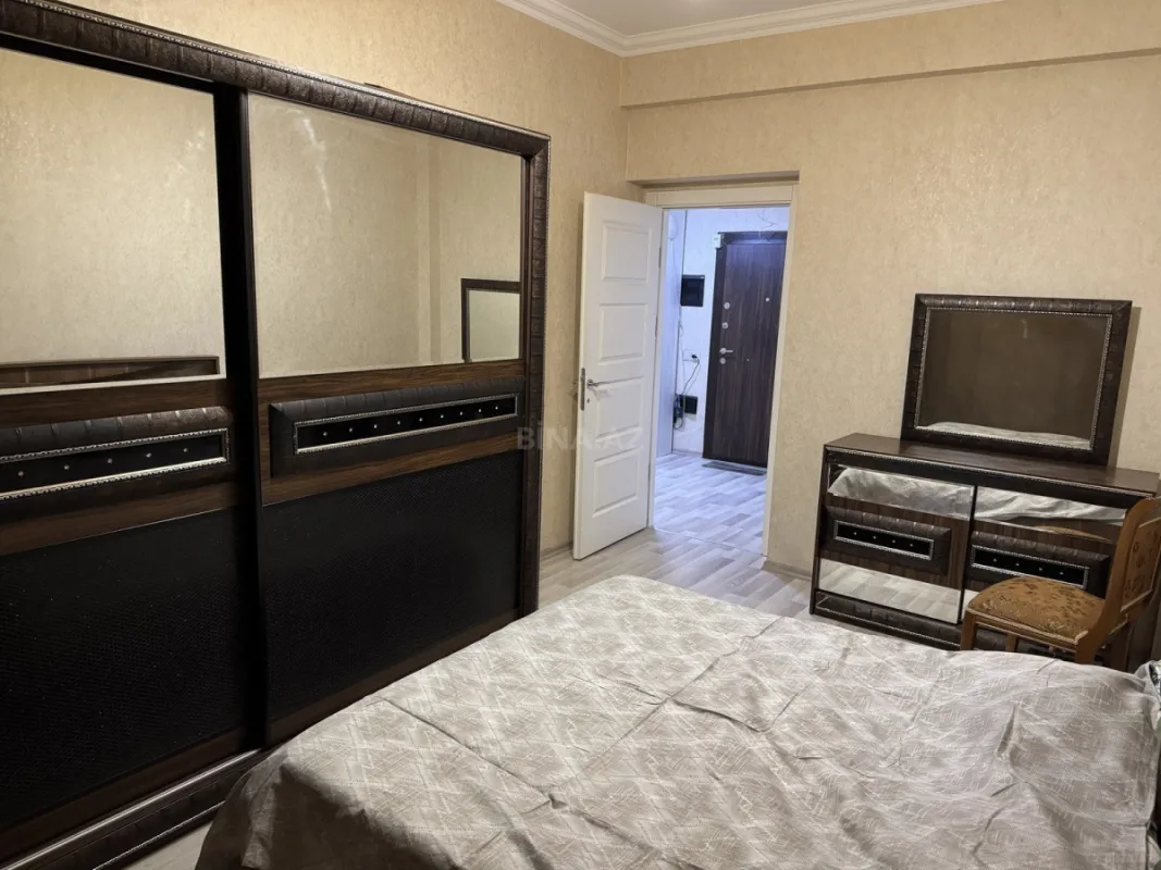 Satılır 2 otaqlı mənzil 72 m²