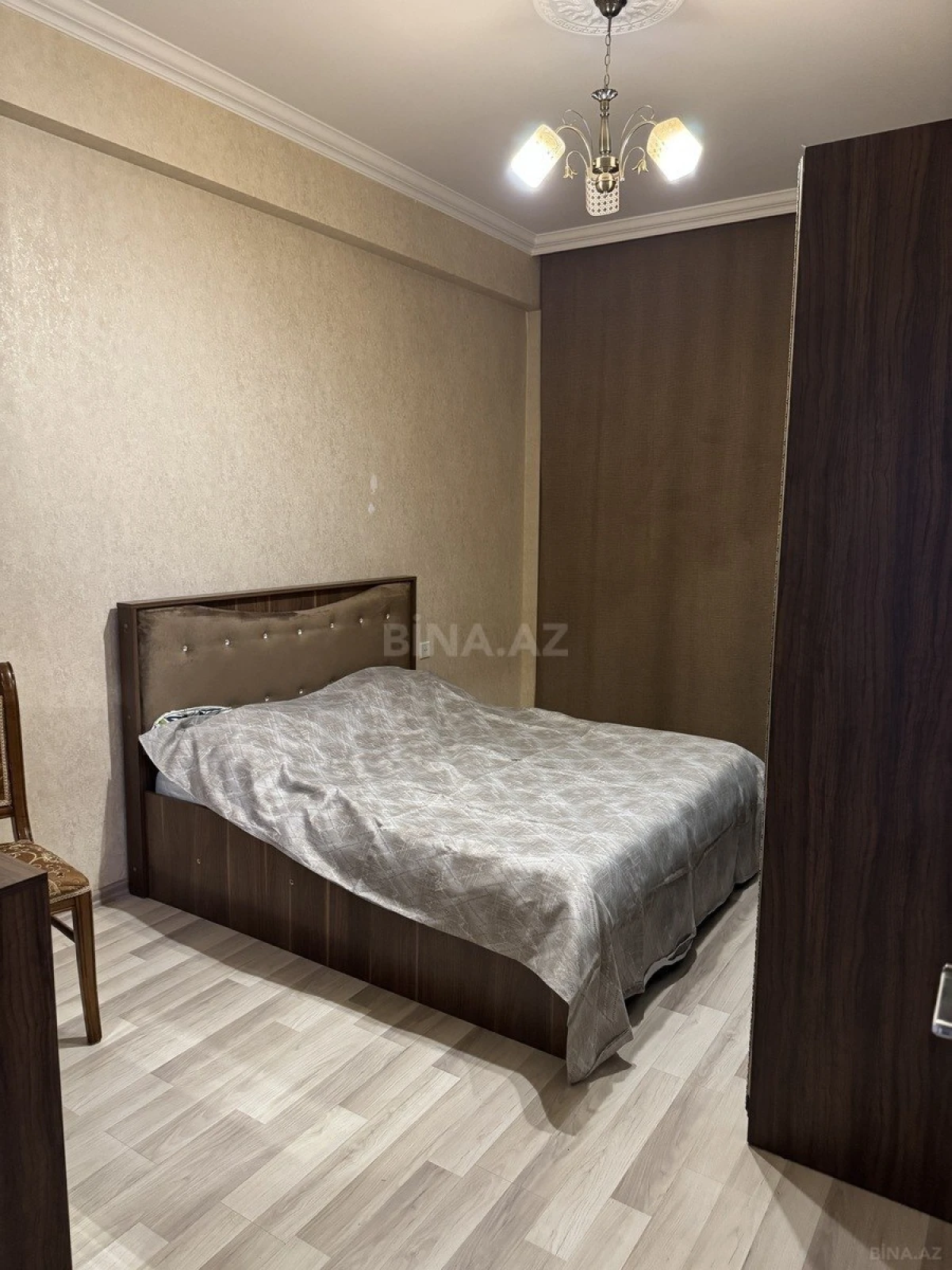 Satılır 2 otaqlı mənzil 72 m²