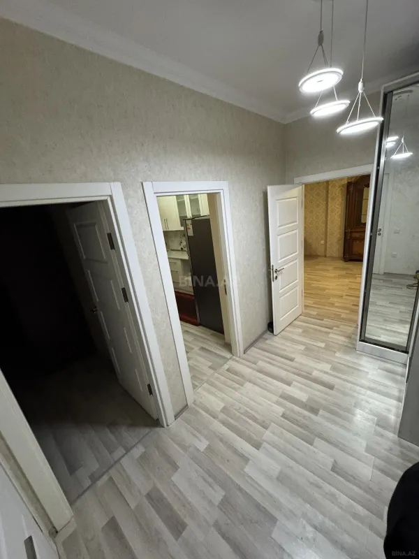 Satılır 2 otaqlı mənzil 72 m²