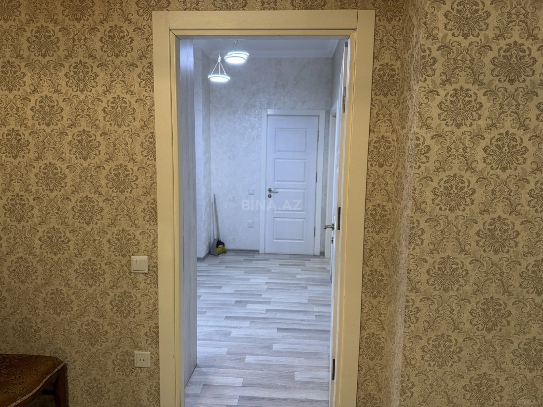Satılır 2 otaqlı mənzil 72 m²