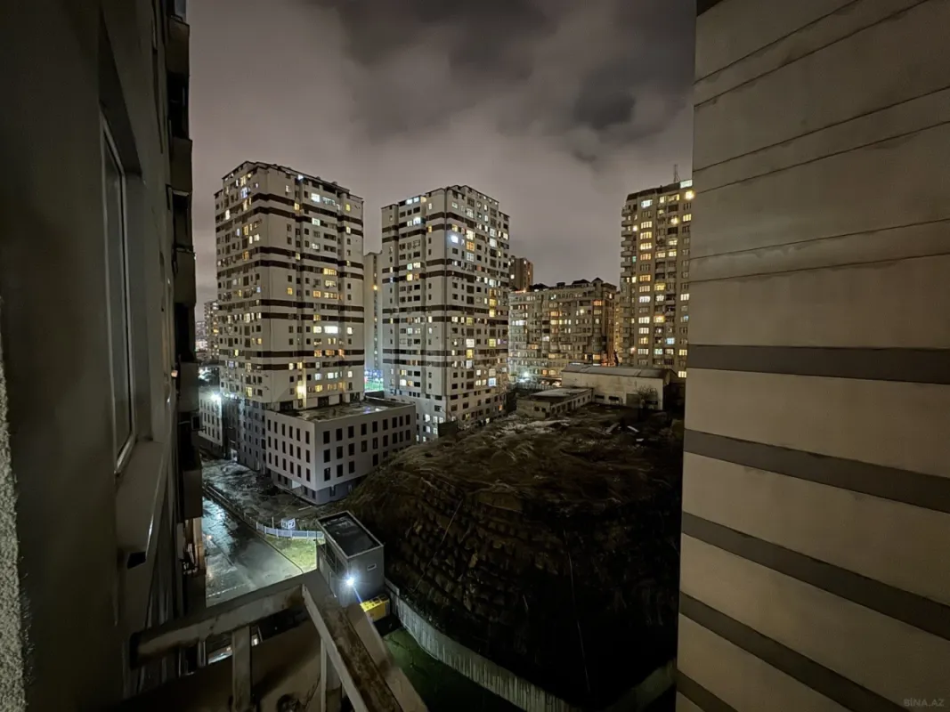 Satılır 2 otaqlı mənzil 72 m²