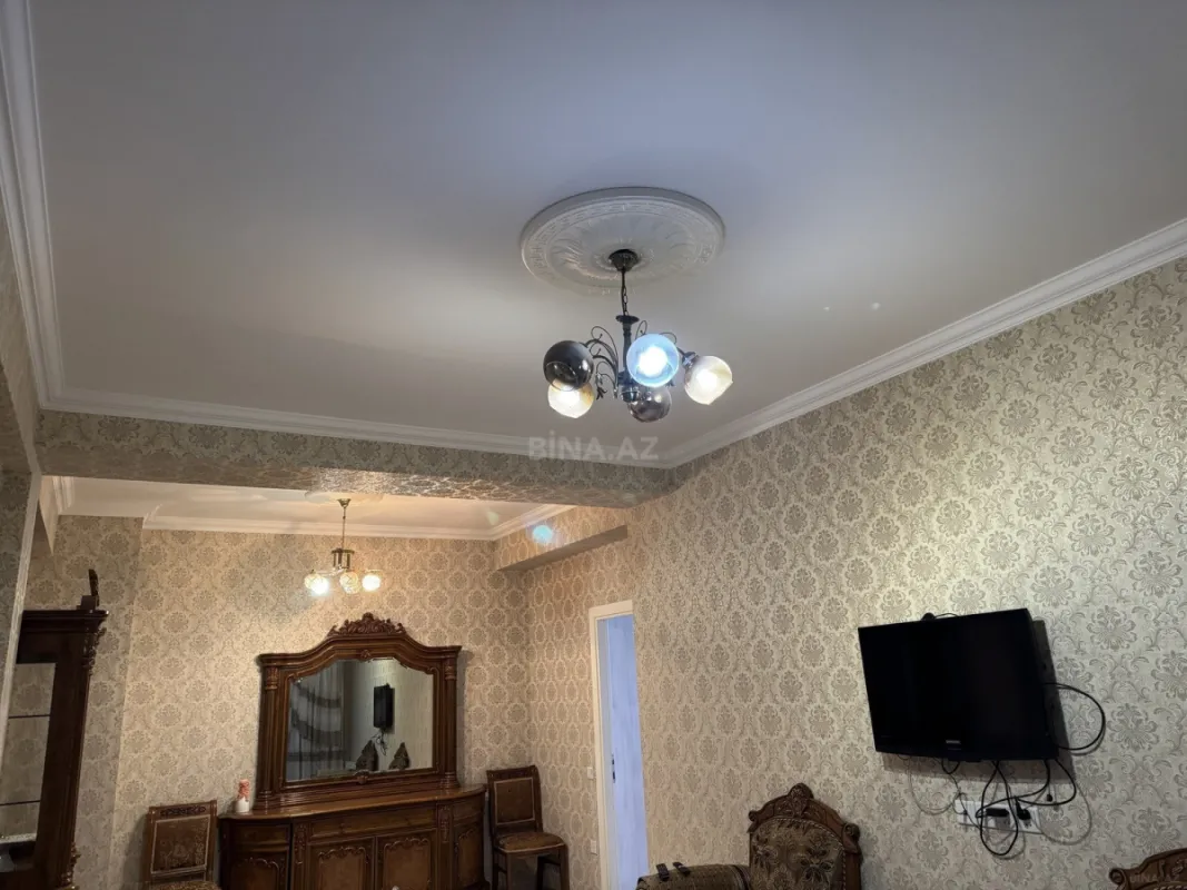 Satılır 2 otaqlı mənzil 72 m²