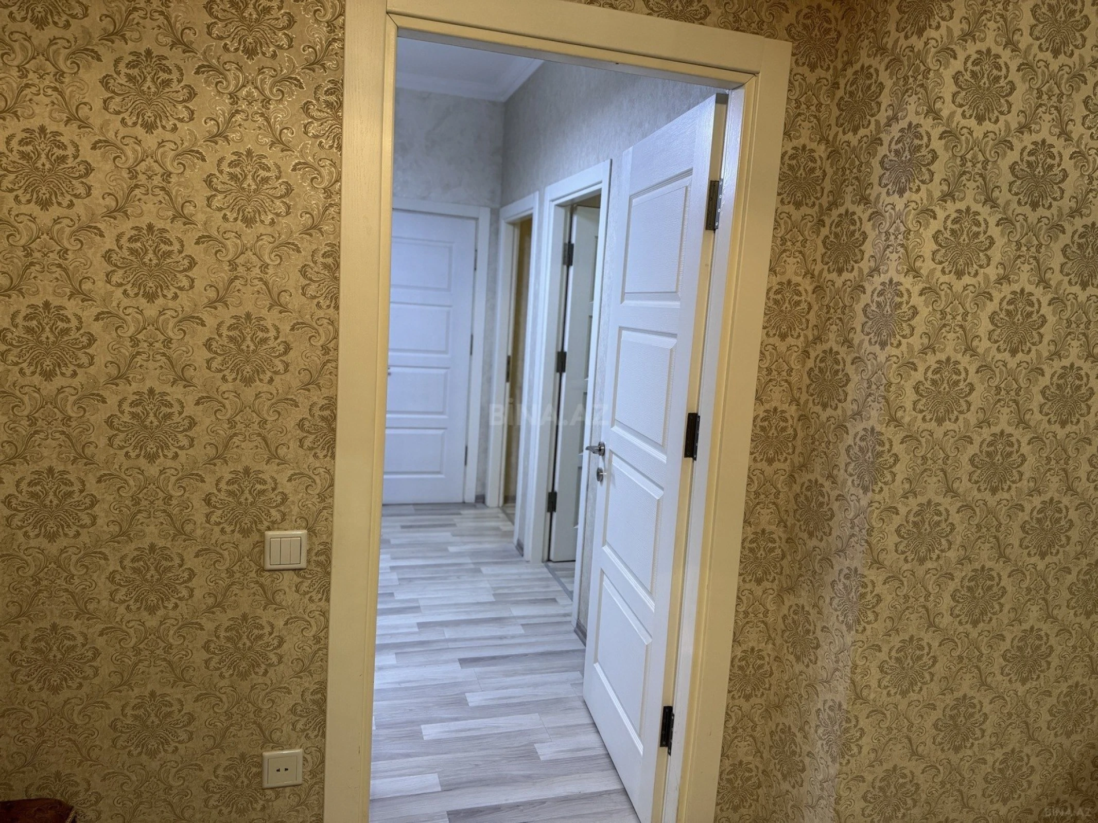 Satılır 2 otaqlı mənzil 72 m²