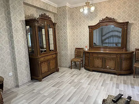 Satılır 2 otaqlı mənzil 72 m²