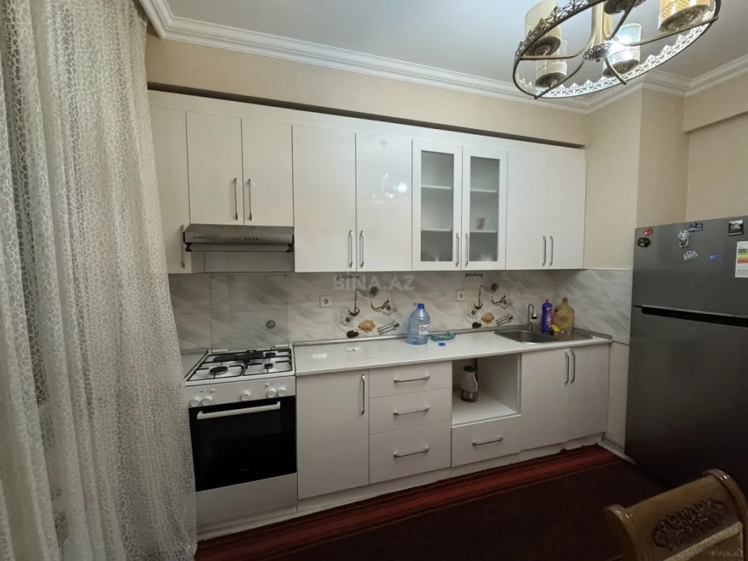 Satılır 2 otaqlı mənzil 72 m²