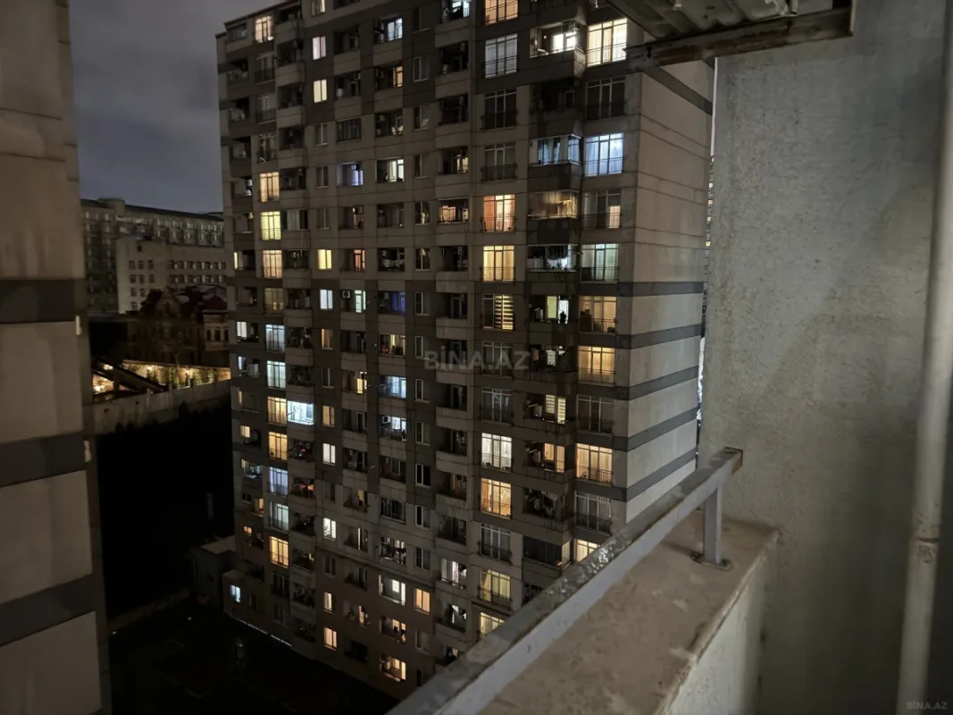 Satılır 2 otaqlı mənzil 72 m²