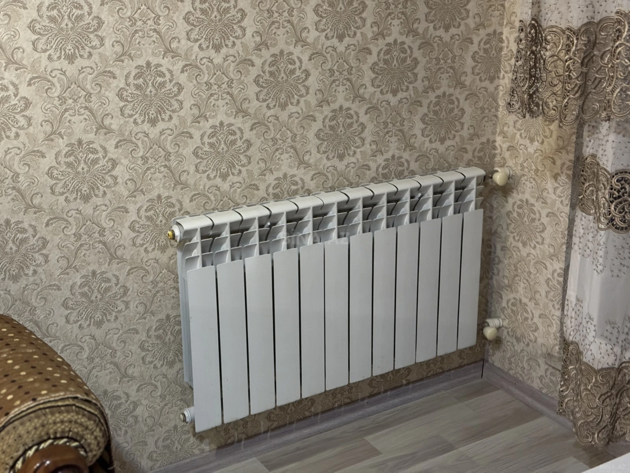 Satılır 2 otaqlı mənzil 72 m²