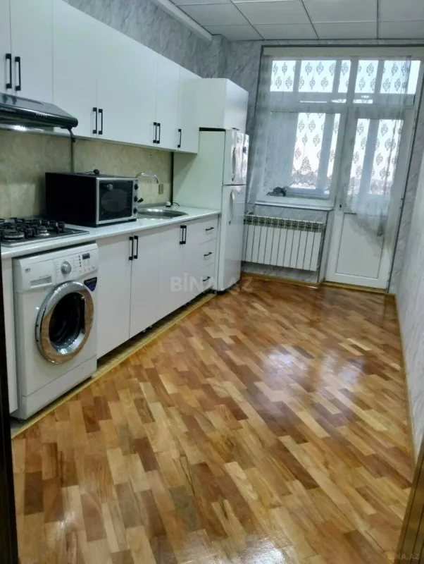 Kirayə verilir 2 otaqlı mənzil 70 m²