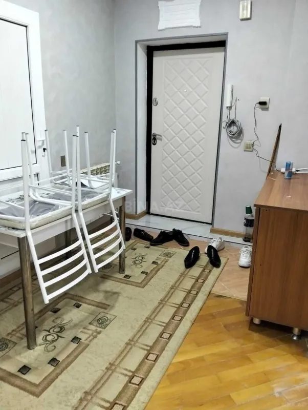 Kirayə verilir 2 otaqlı mənzil 70 m²