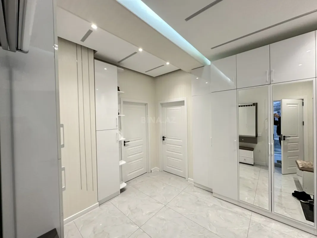 Satılır 2 otaqlı mənzil 59.6 m²