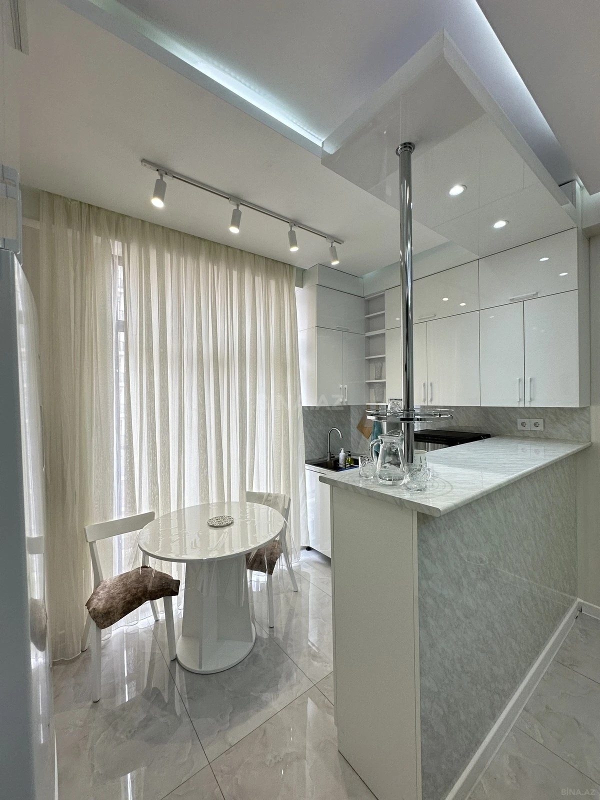 Satılır 2 otaqlı mənzil 59.6 m²