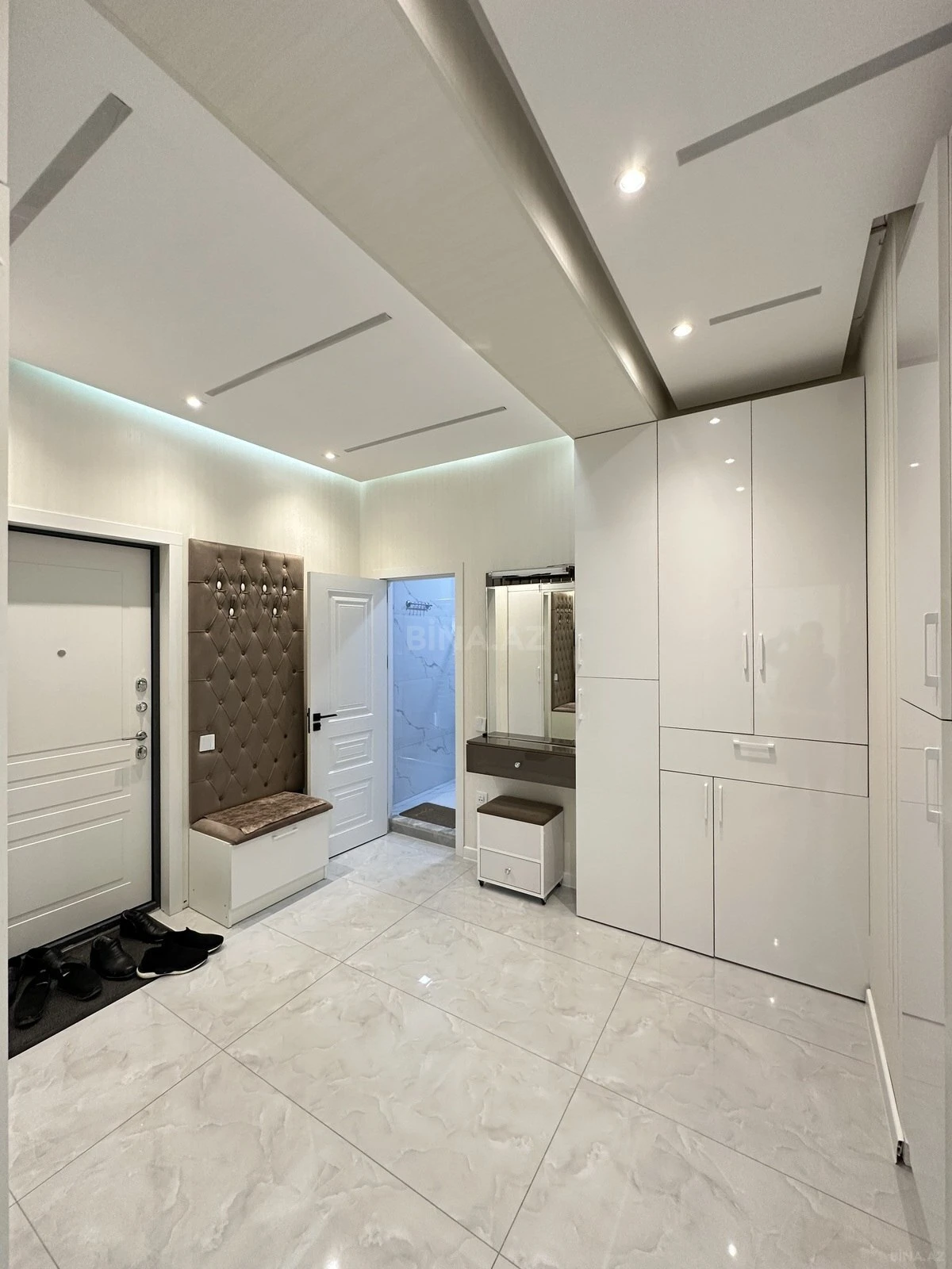 Satılır 2 otaqlı mənzil 59.6 m²