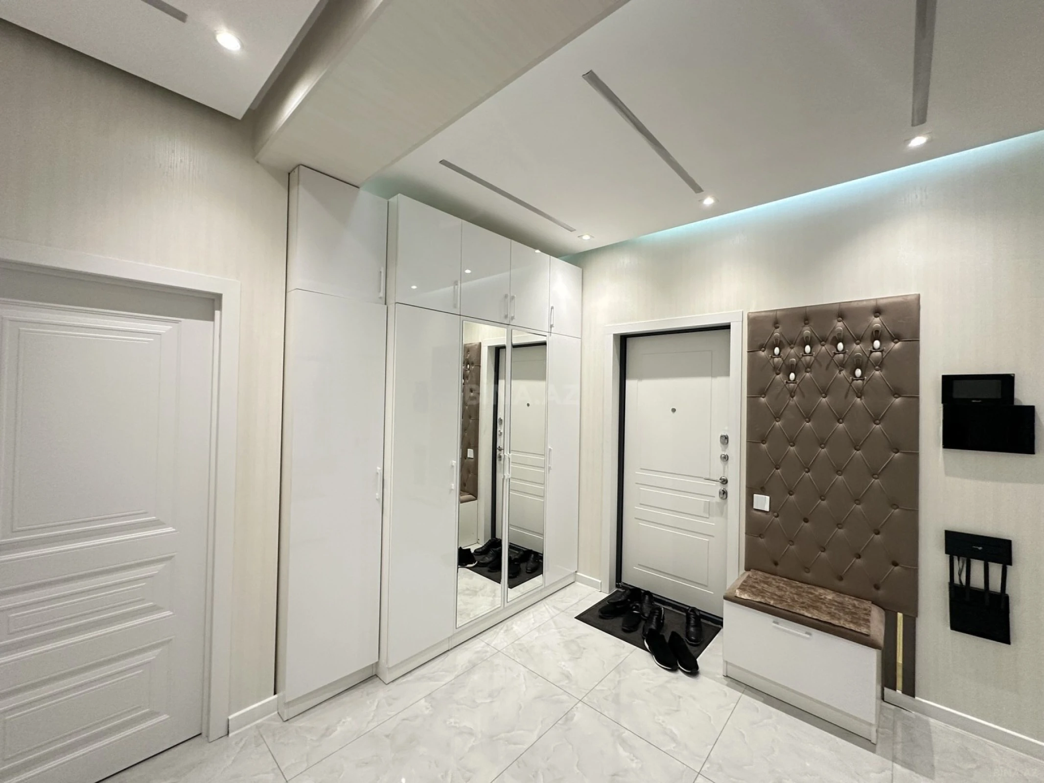 Satılır 2 otaqlı mənzil 59.6 m²