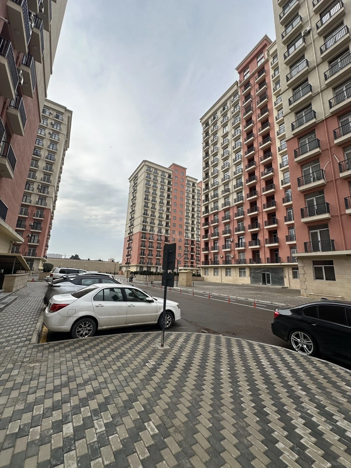 Satılır 2 otaqlı mənzil 59.6 m²