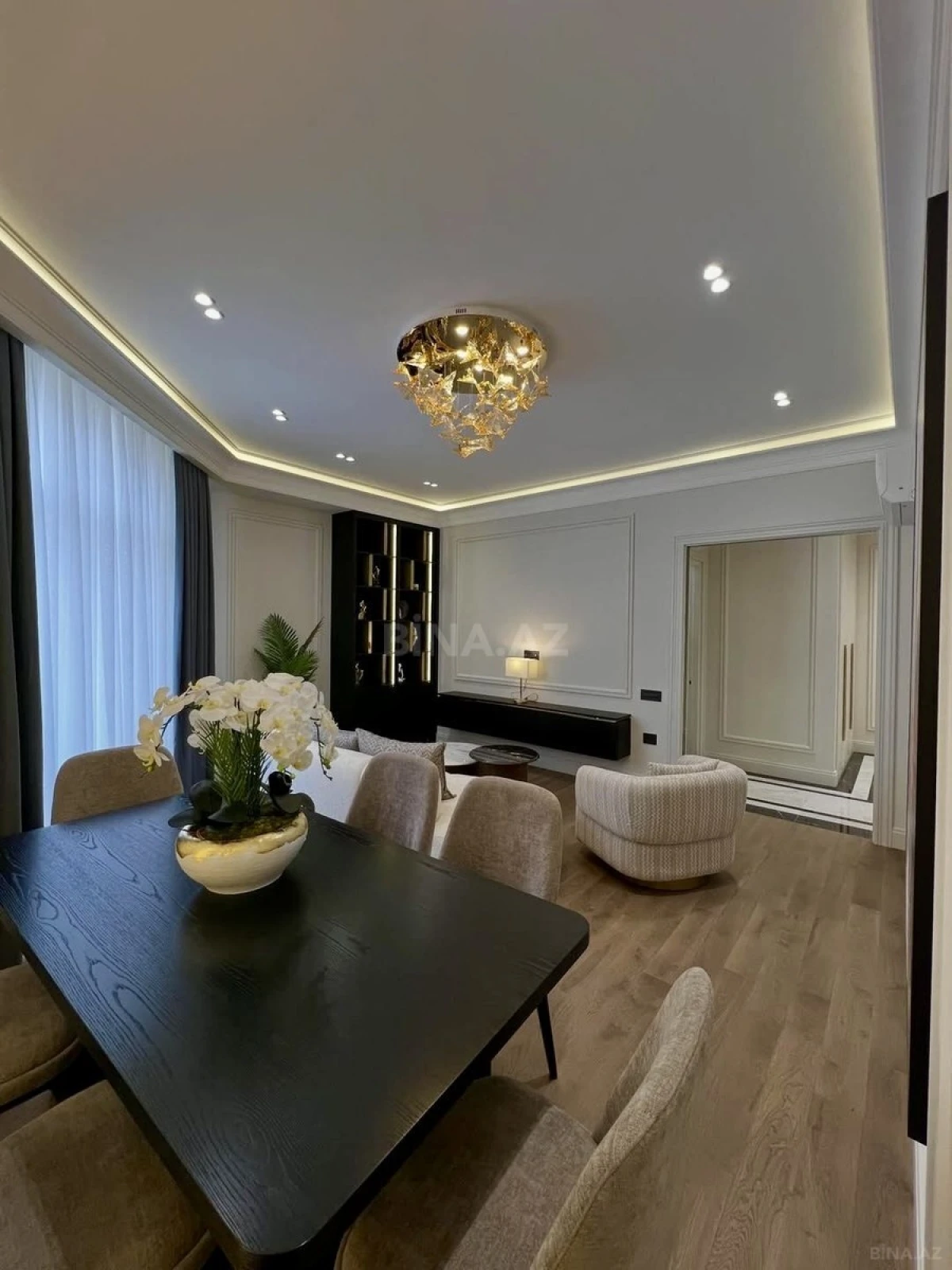 Satılır 3 otaqlı mənzil 123 m²
