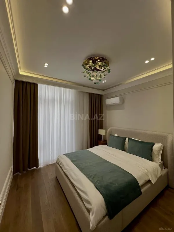 Satılır 3 otaqlı mənzil 123 m²