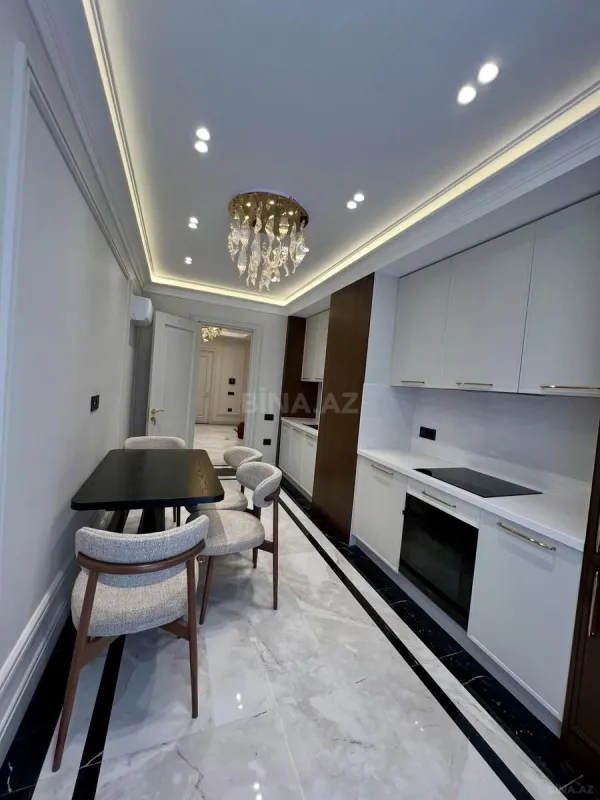 Satılır 3 otaqlı mənzil 123 m²