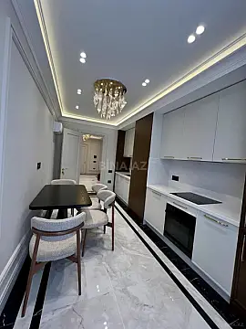 Satılır 3 otaqlı mənzil 123 m²