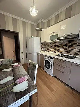 Satılır 2 otaqlı mənzil 60 m²