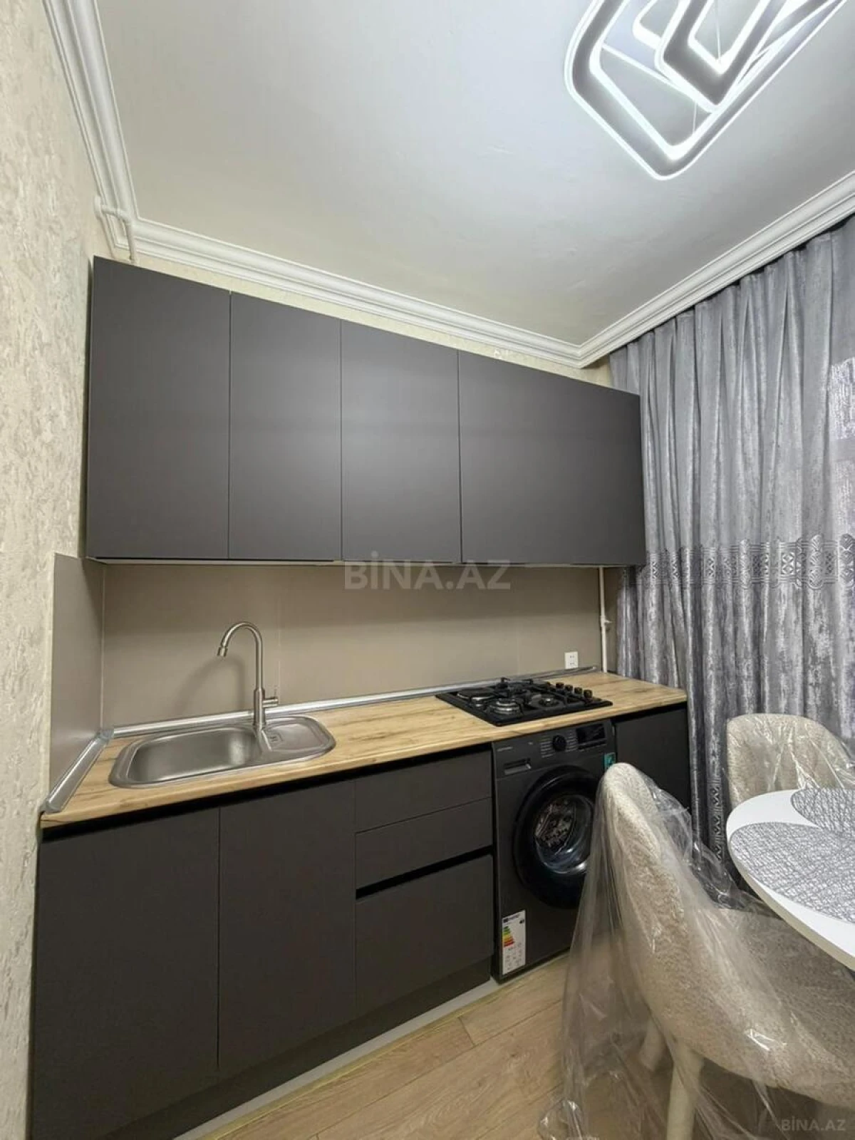 Satılır 2 otaqlı mənzil 65 m²