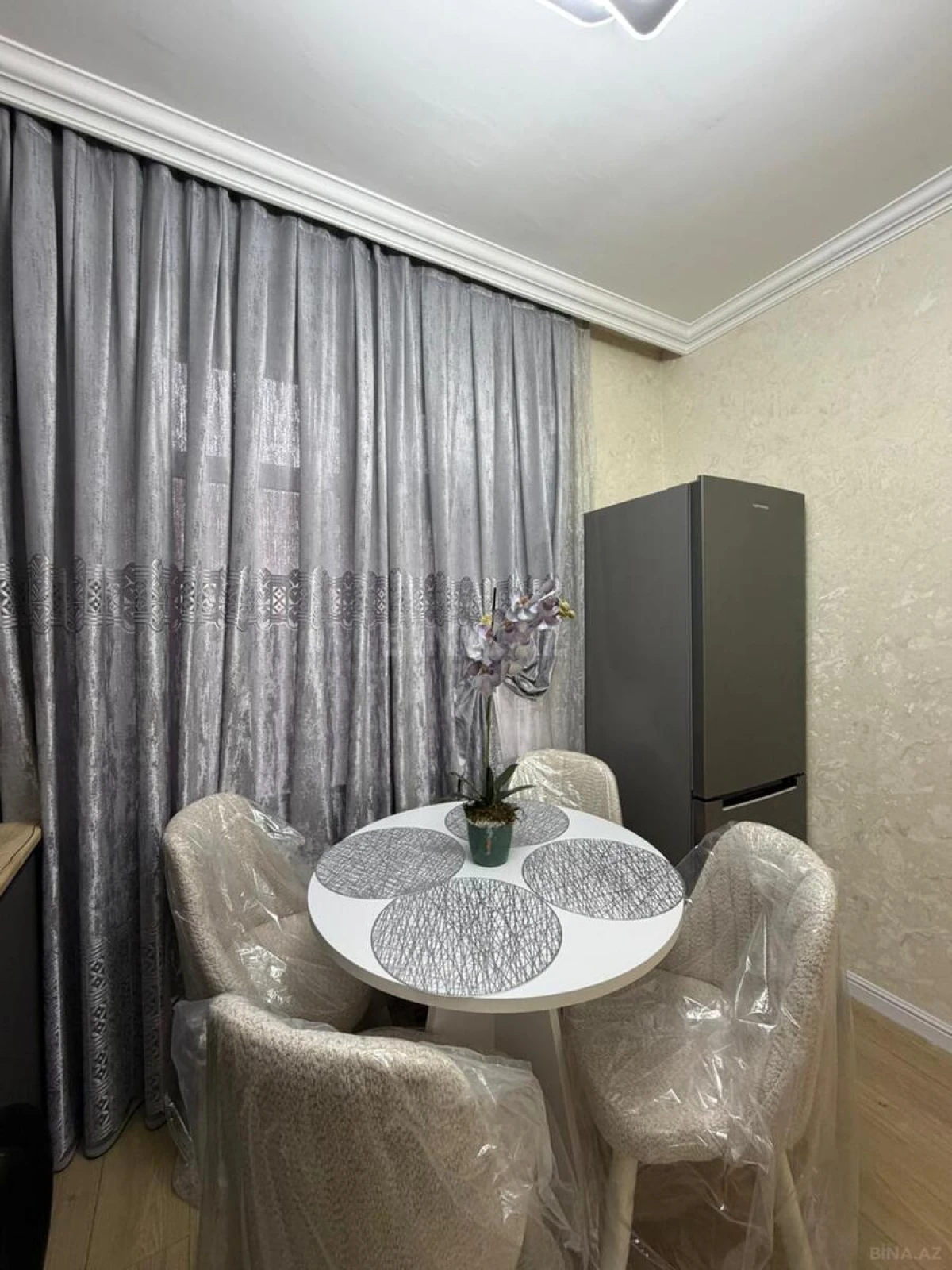 Satılır 2 otaqlı mənzil 65 m²