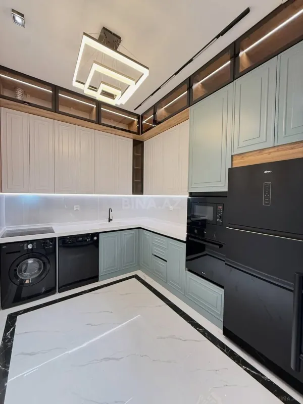 Satılır 3 otaqlı mənzil 98 m²