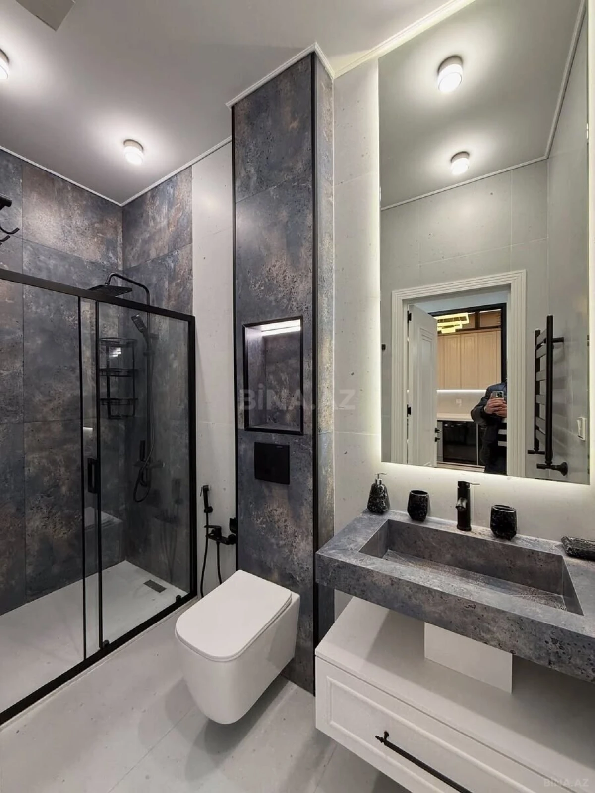 Satılır 3 otaqlı mənzil 98 m²