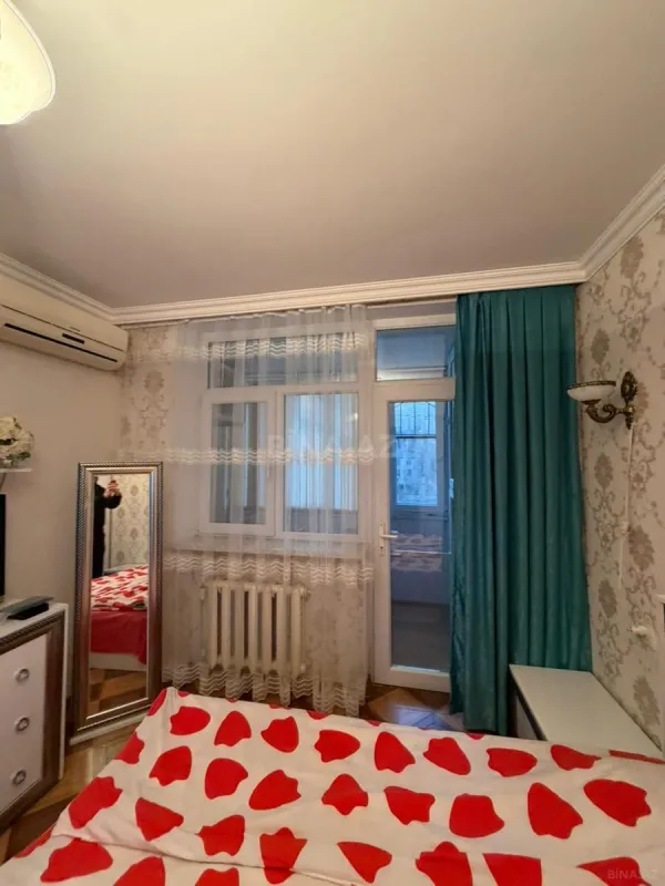 Satılır 4 otaqlı mənzil 80 m²