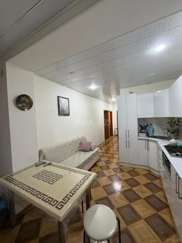 Satılır 4 otaqlı mənzil 80 m²