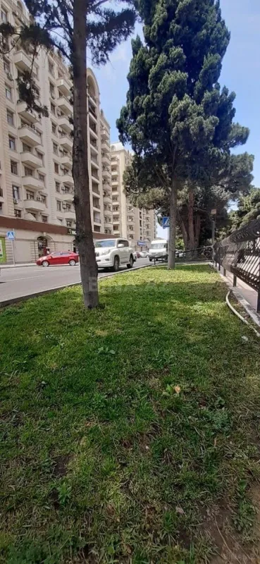 Kirayə verilir obyekt 300 m²