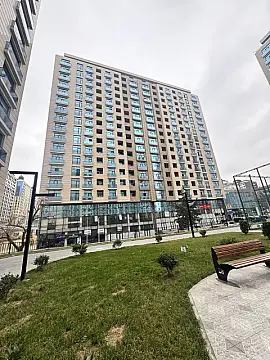 Satılır 4 otaqlı mənzil 143 m²
