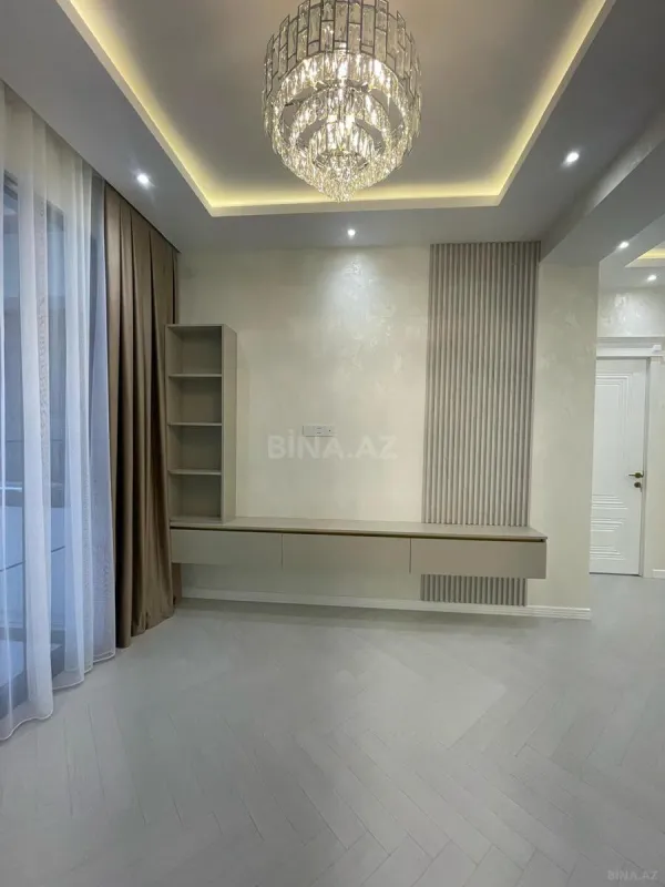 Satılır 3 otaqlı mənzil 105 m²