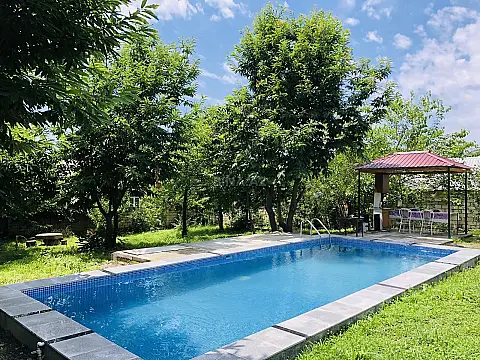 Kirayə verilir 3 otaqlı həyət evi 100 m²