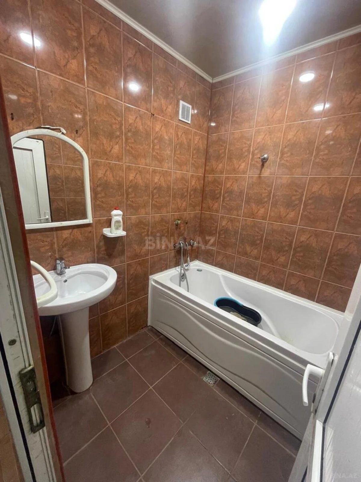 Kirayə verilir 2 otaqlı mənzil 50 m²