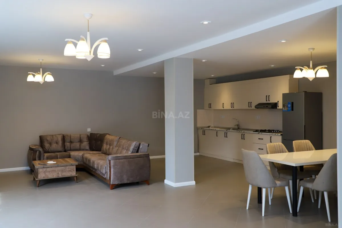 Satılır 6 otaqlı həyət evi 300 m²