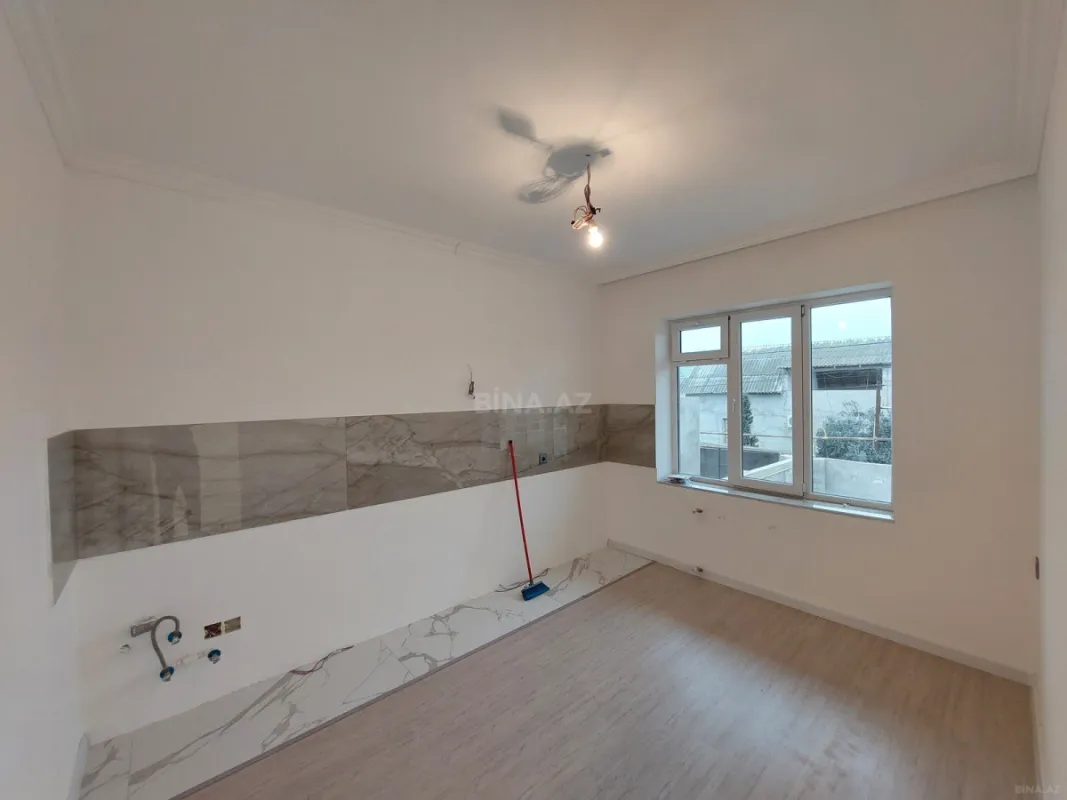 Satılır 4 otaqlı həyət evi 145 m²