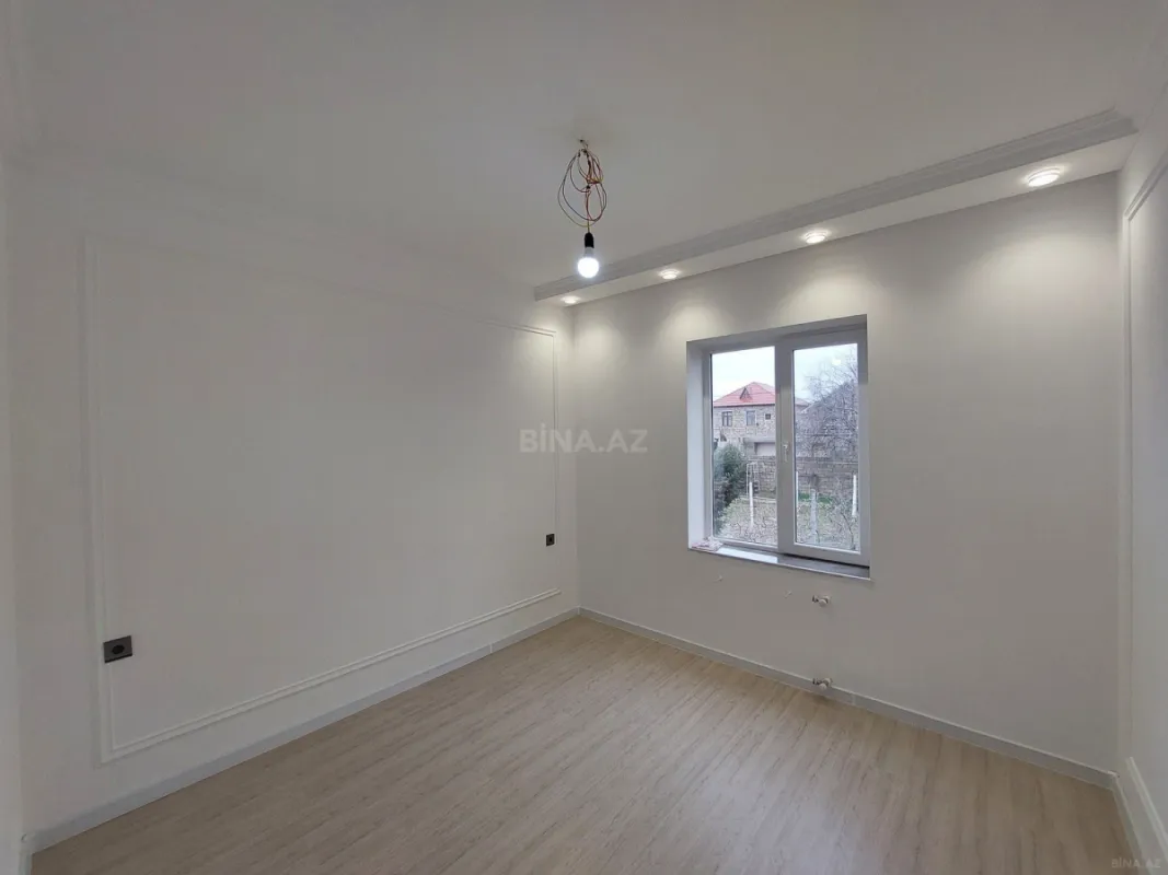 Satılır 4 otaqlı həyət evi 145 m²