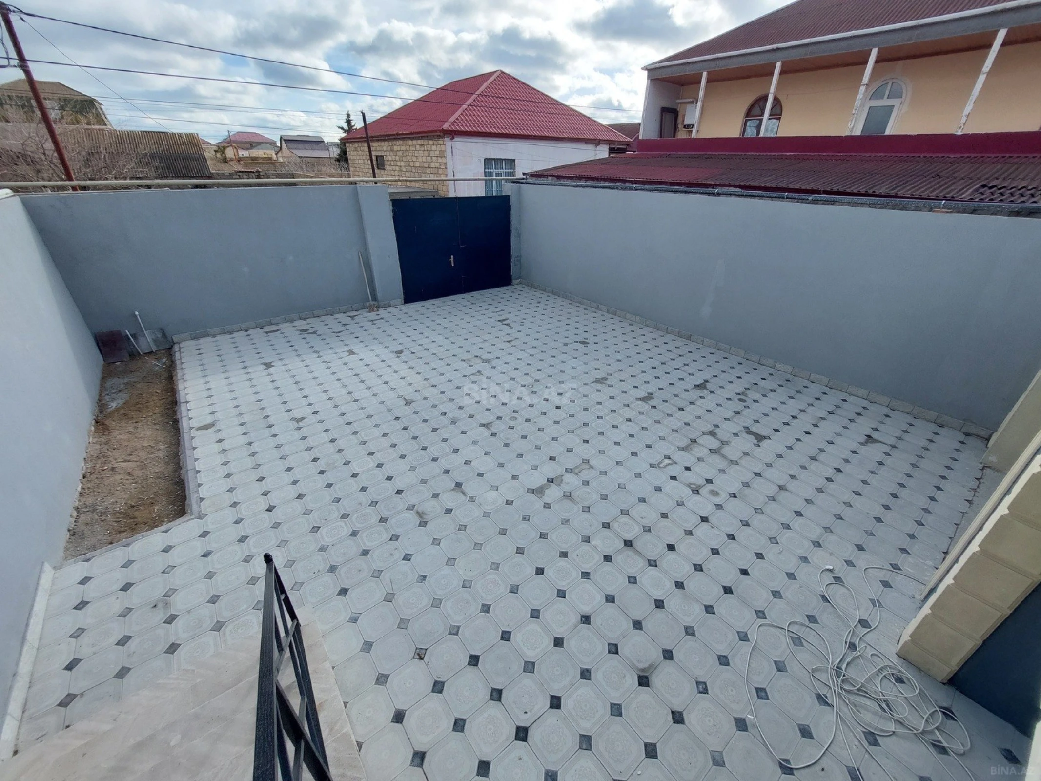 Satılır 4 otaqlı həyət evi 145 m²