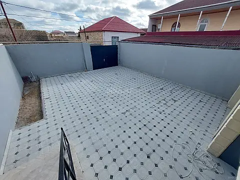 Satılır 4 otaqlı həyət evi 145 m²