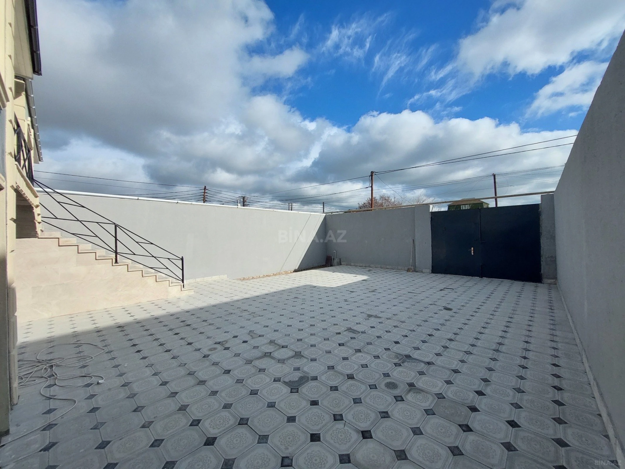 Satılır 4 otaqlı həyət evi 145 m²