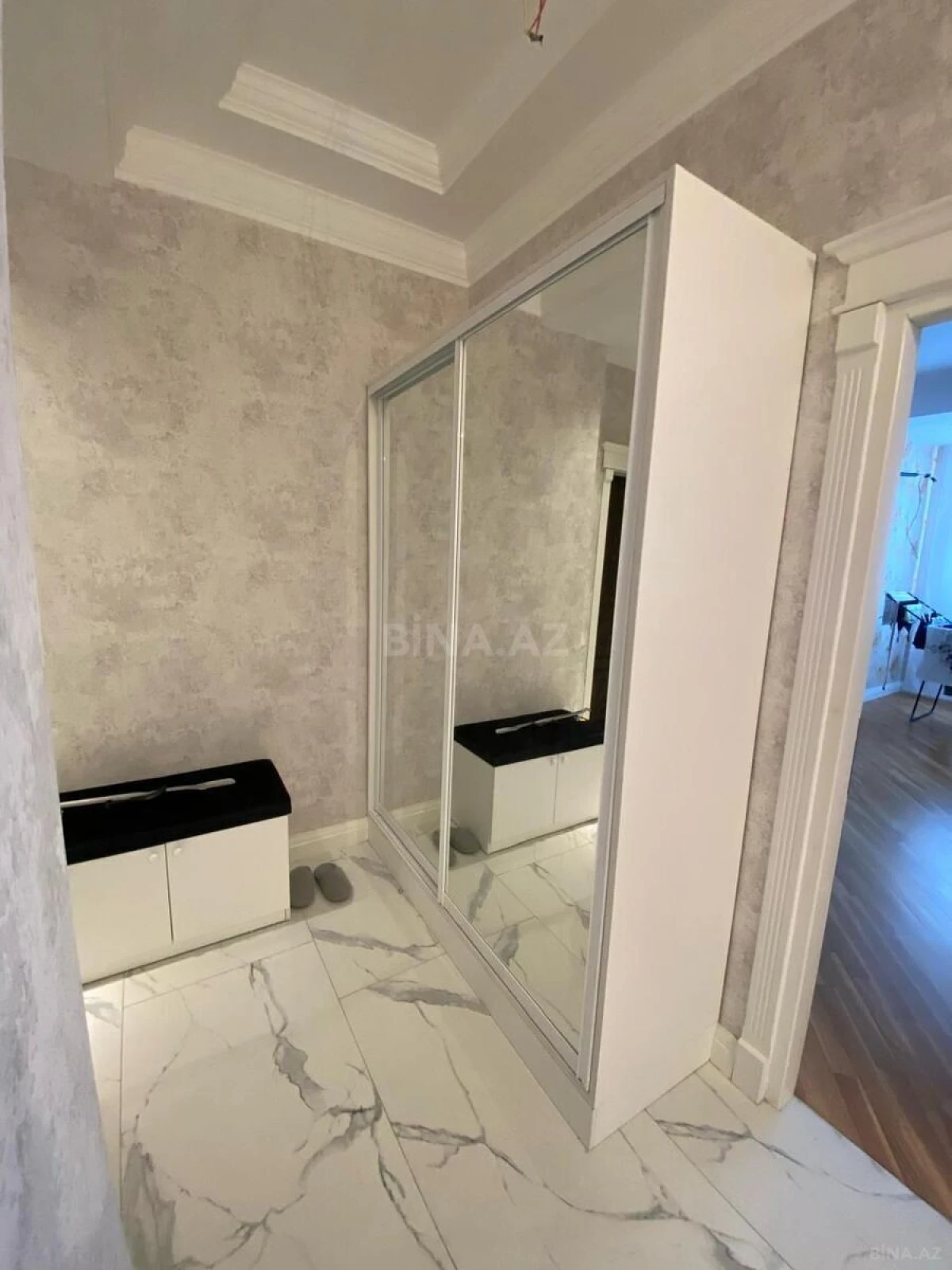 Satılır 3 otaqlı mənzil 110 m²