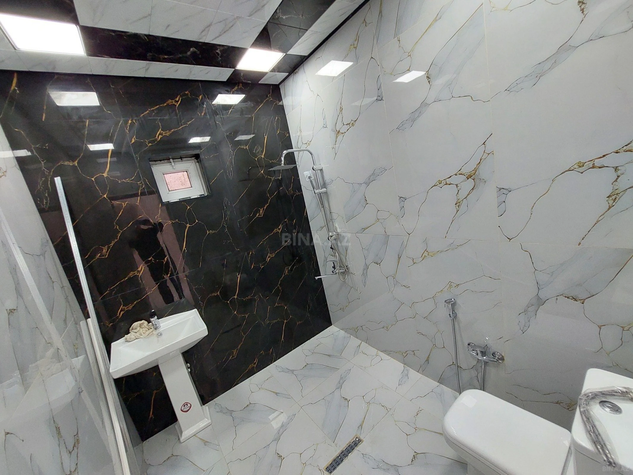 Satılır 4 otaqlı həyət evi 145 m²