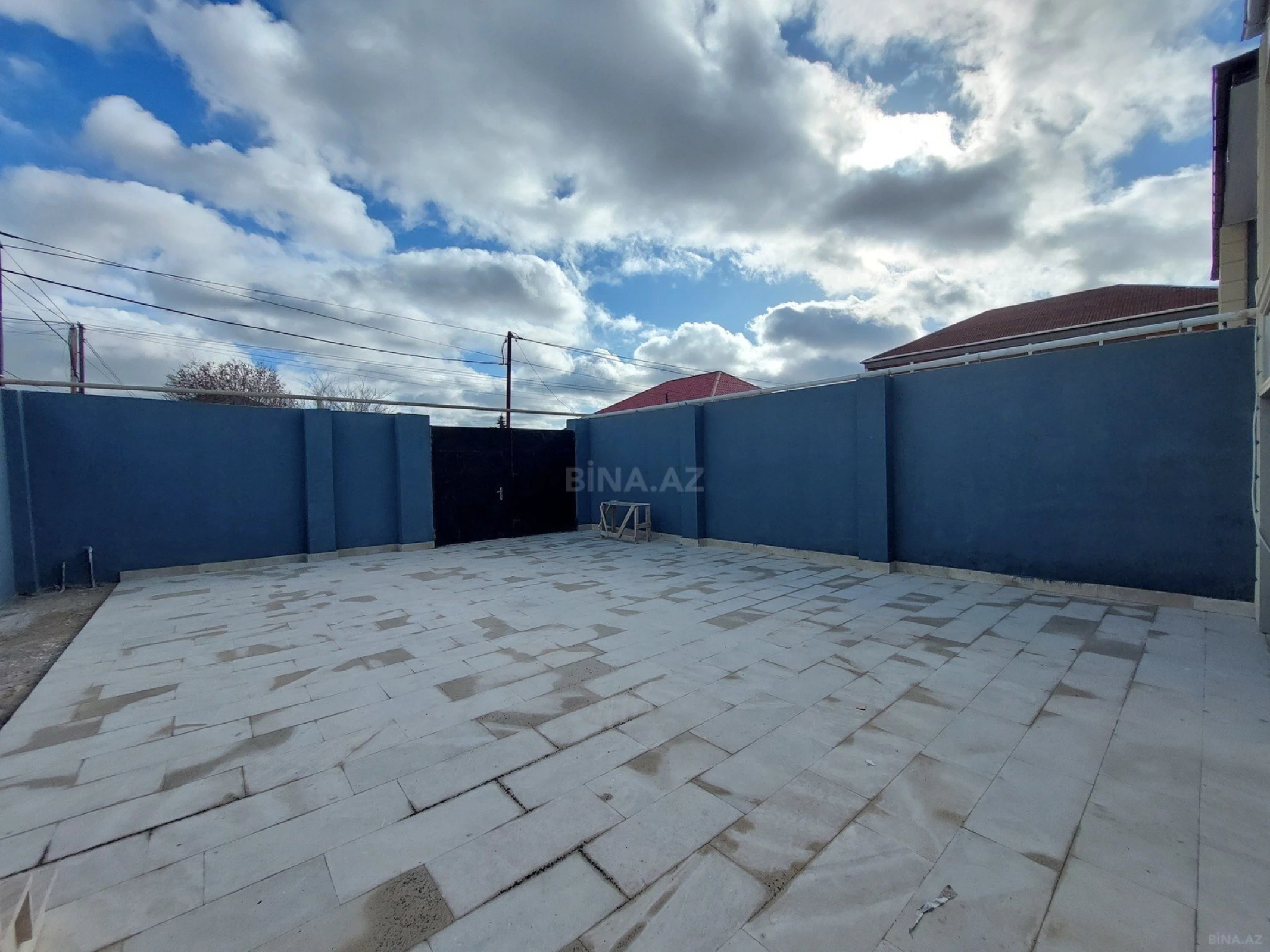 Satılır 4 otaqlı həyət evi 145 m²