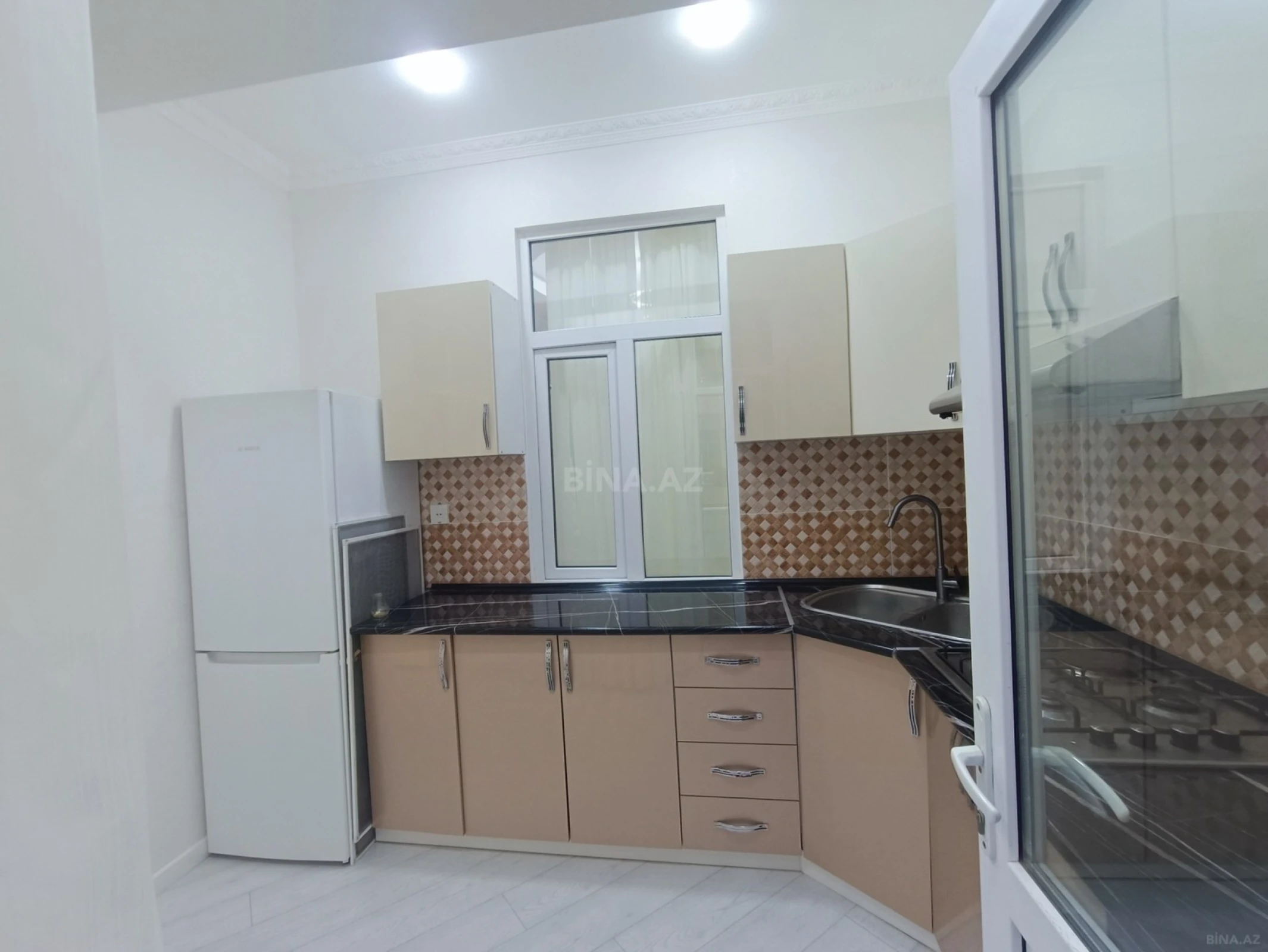 Satılır 2 otaqlı mənzil 65 m²