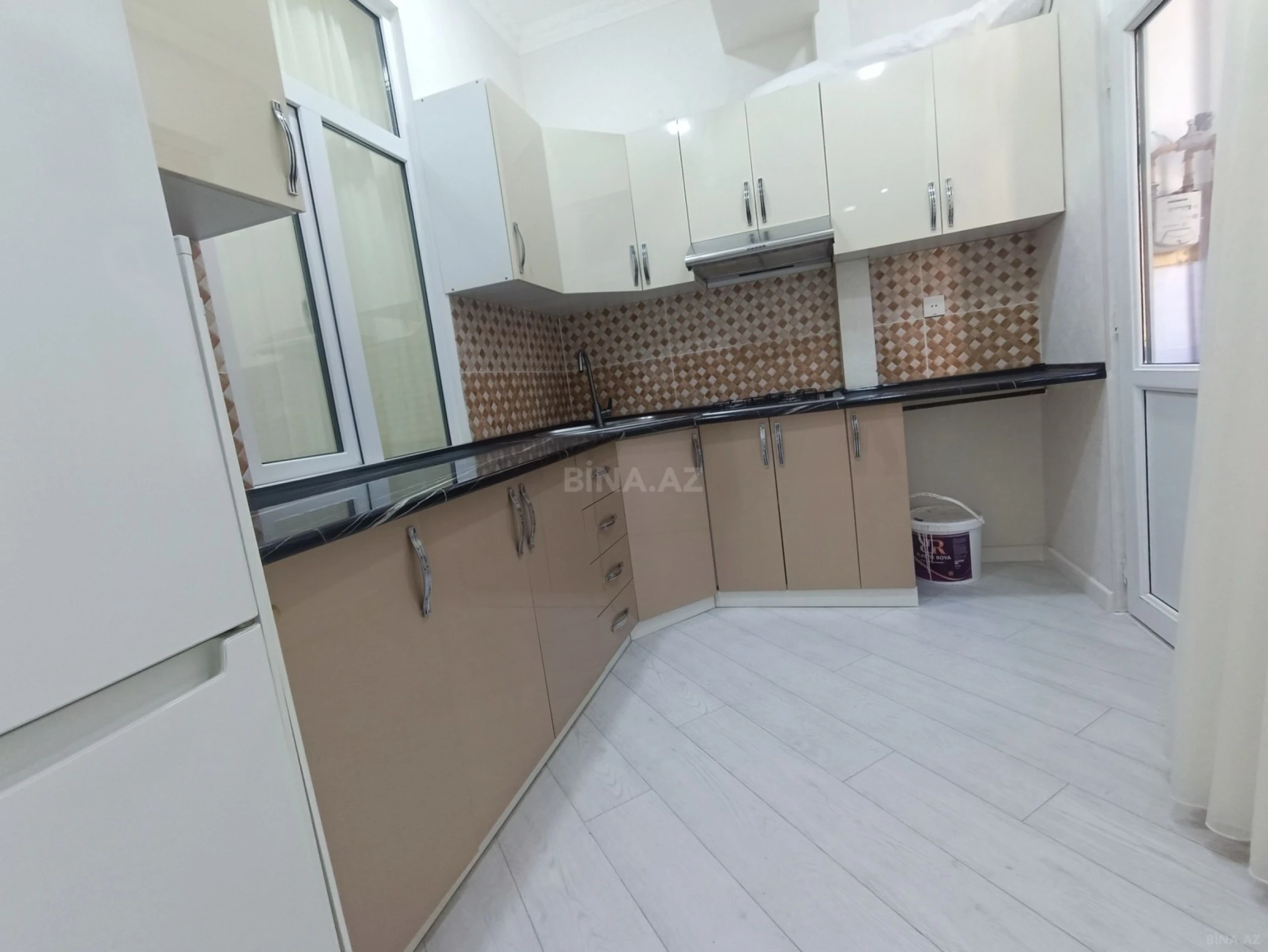 Satılır 2 otaqlı mənzil 65 m²