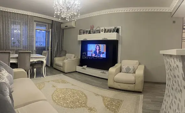 Satılır 3 otaqlı mənzil 82 m²