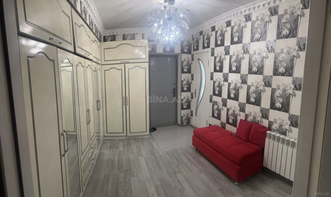 Satılır 3 otaqlı mənzil 82 m²