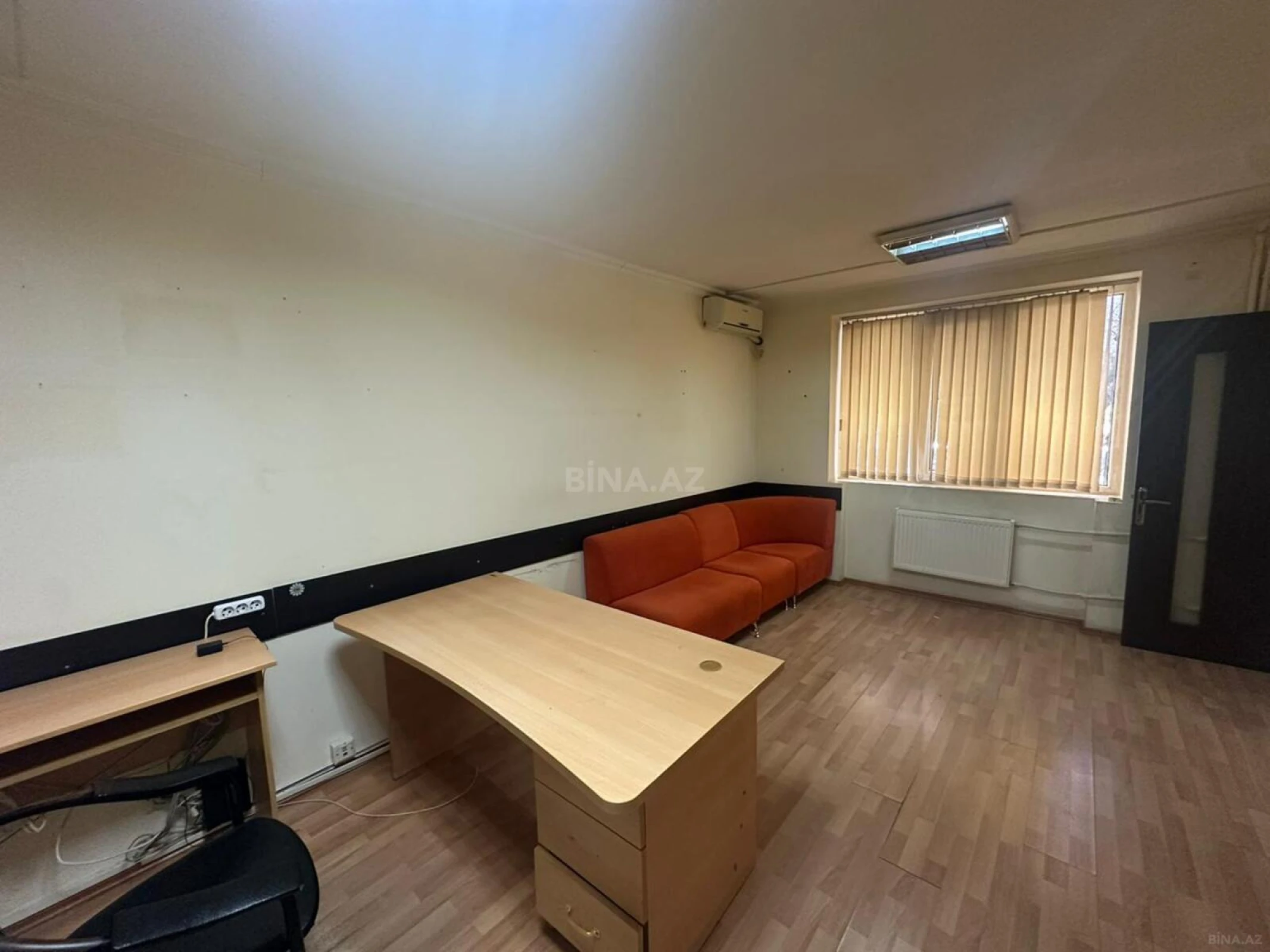 Kirayə verilir 3 otaqlı ofis 80 m²