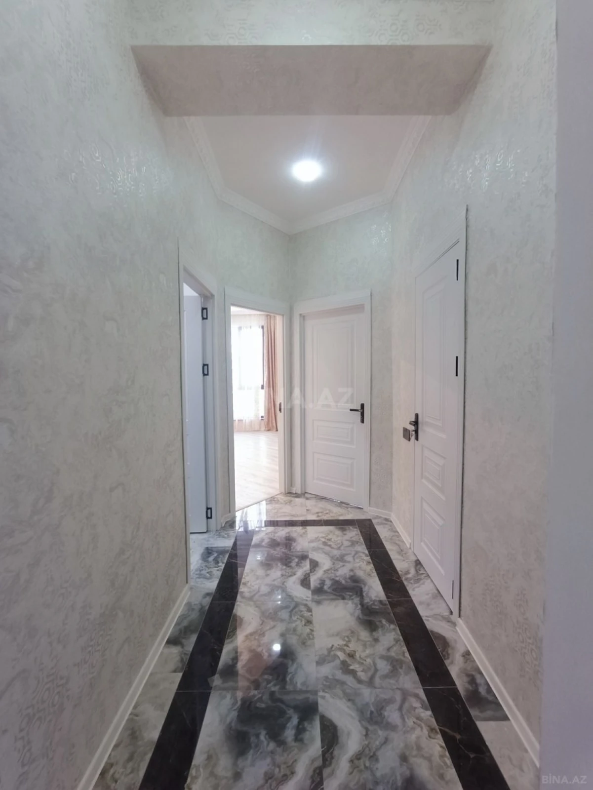 Satılır 2 otaqlı mənzil 59 m²