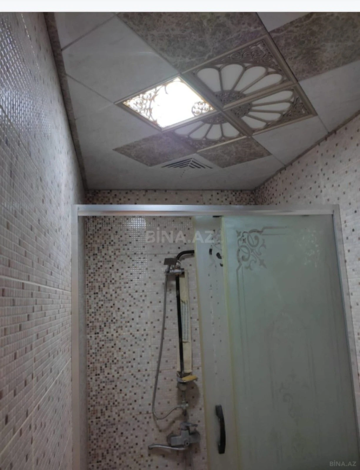 Satılır 4 otaqlı mənzil 110 m²